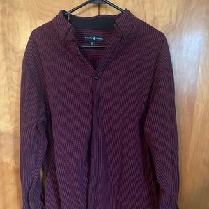 Gorgeous men’s long sleeve button down shirt.